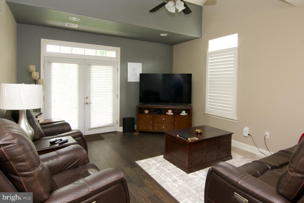 500 Harvest Dr Property Photo 4