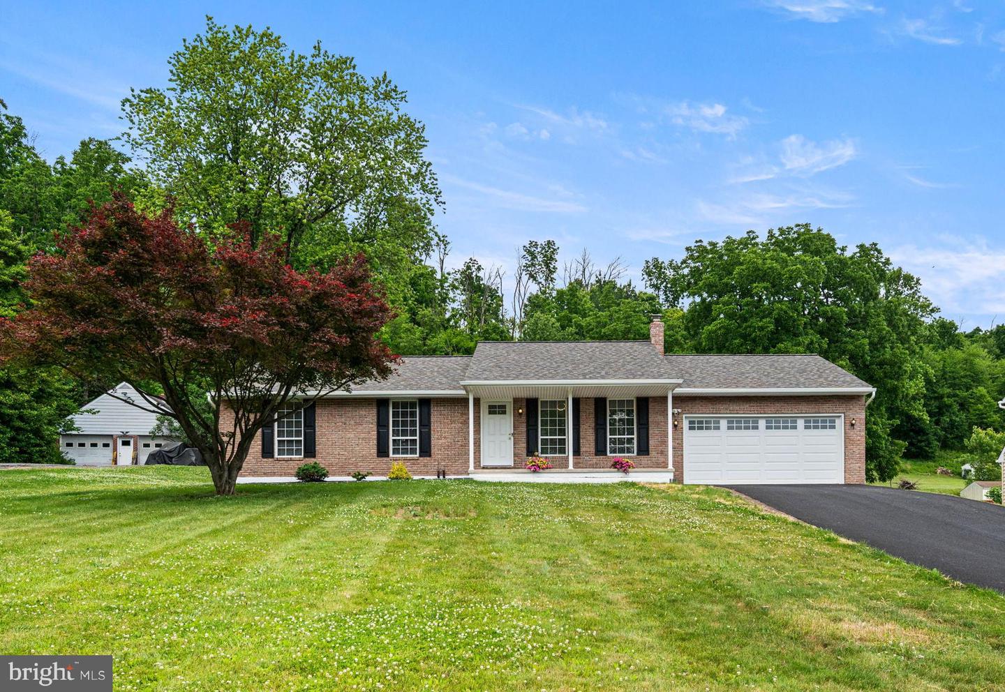 451 Township Line Rd Property Photo 1