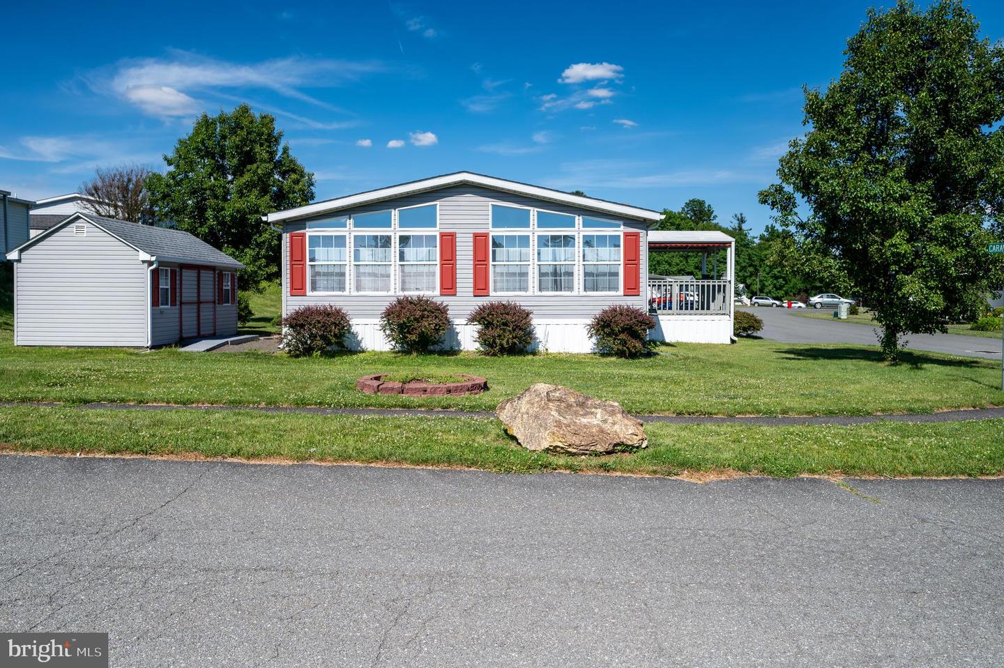 500 Caravelle Ln Property Photo 1