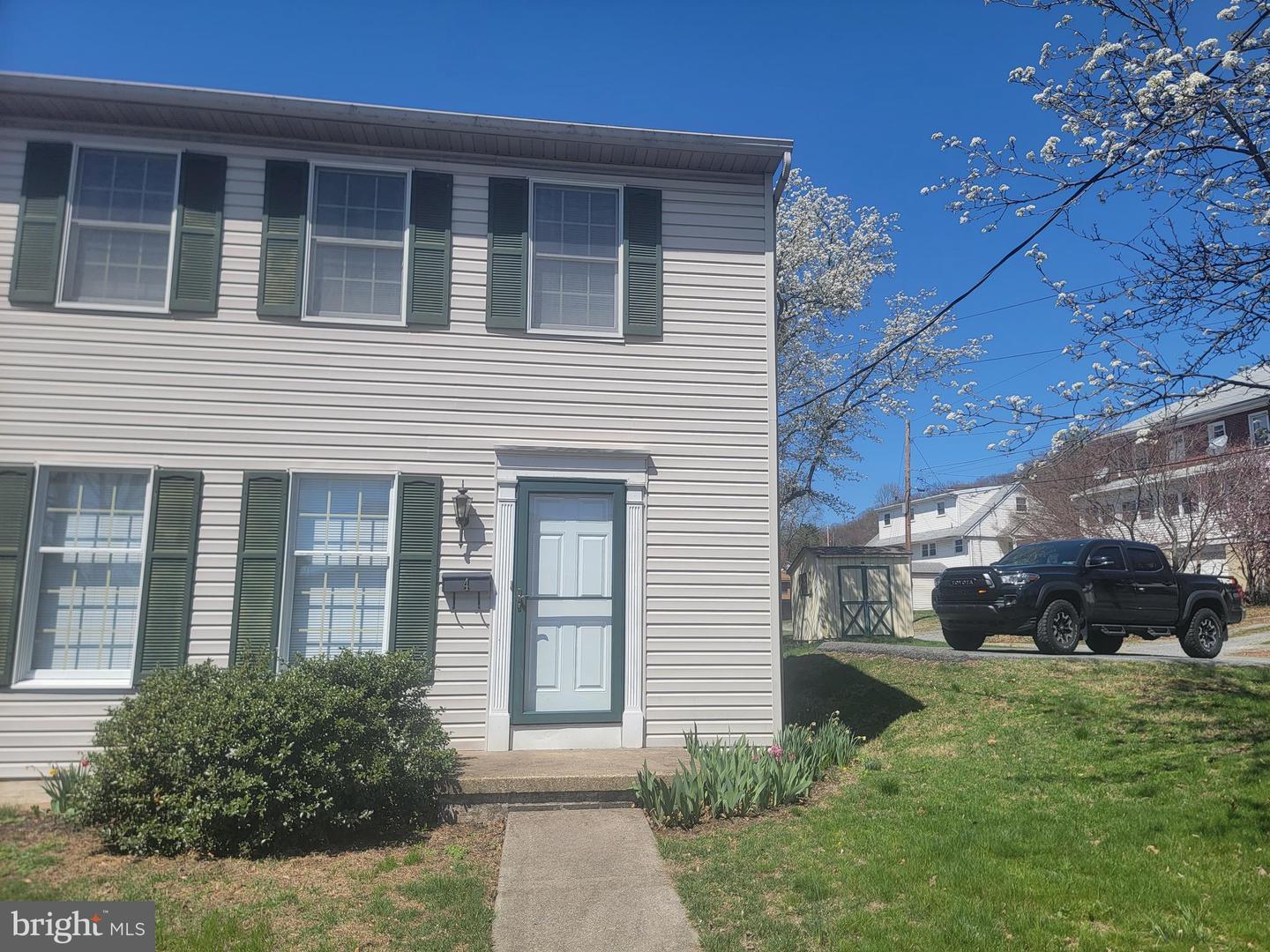 4 Adams St Property Photo 1