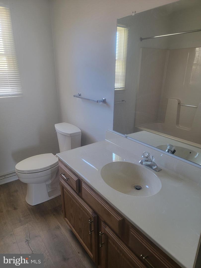 4 Adams St Property Photo 8