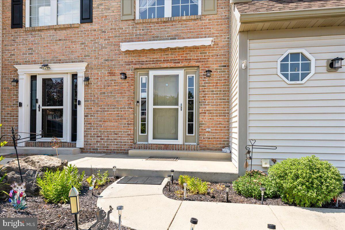 1032 Ithica Property Photo 3