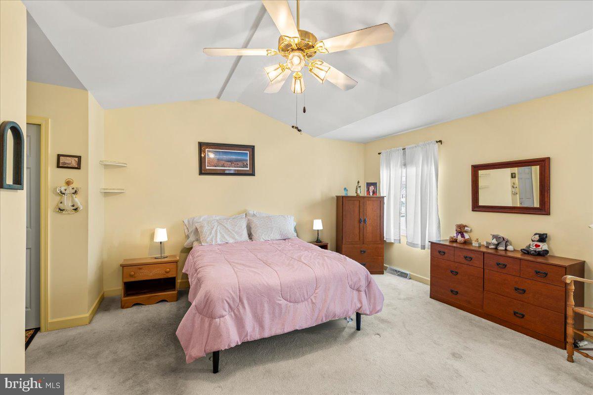 1032 Ithica Property Photo 11