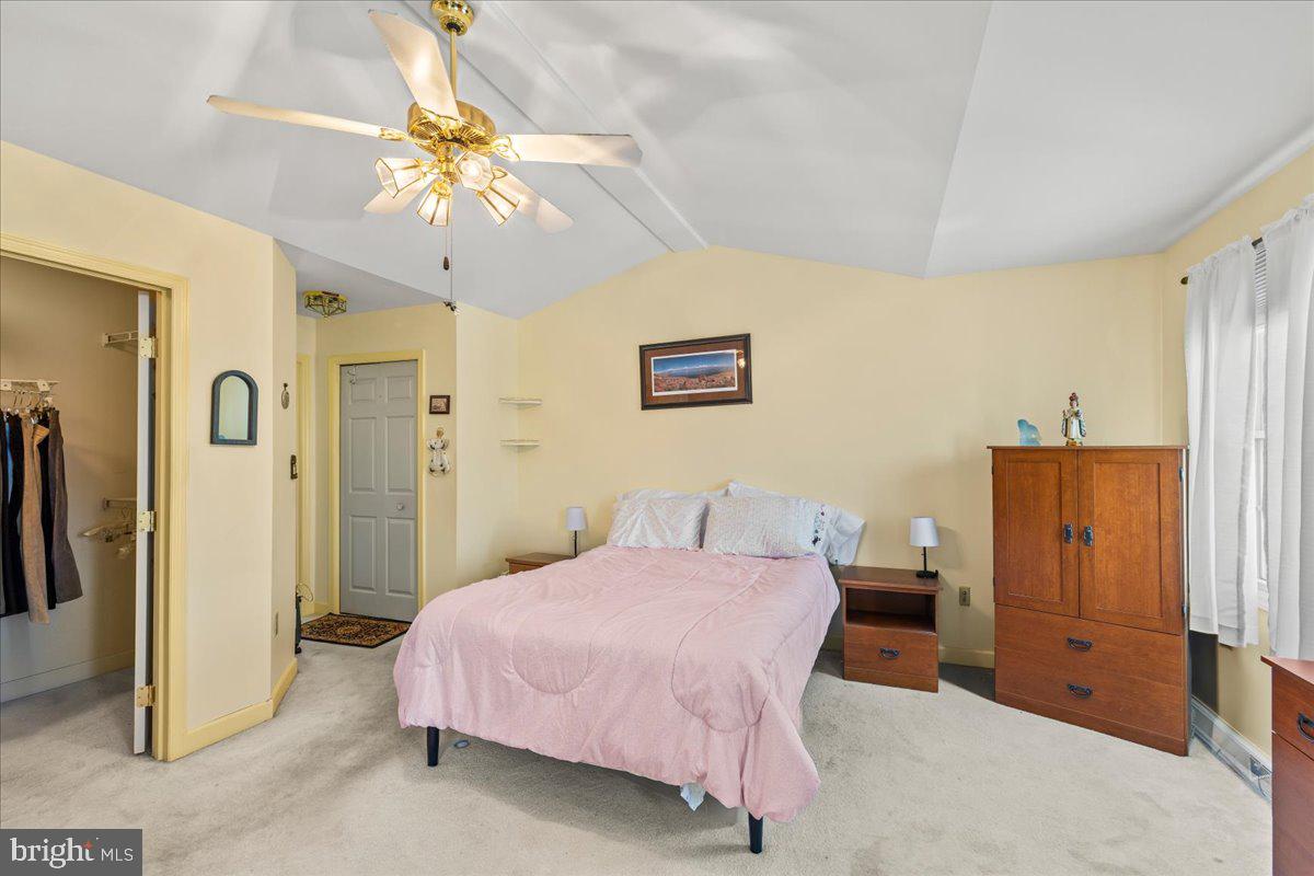 1032 Ithica Property Photo 12