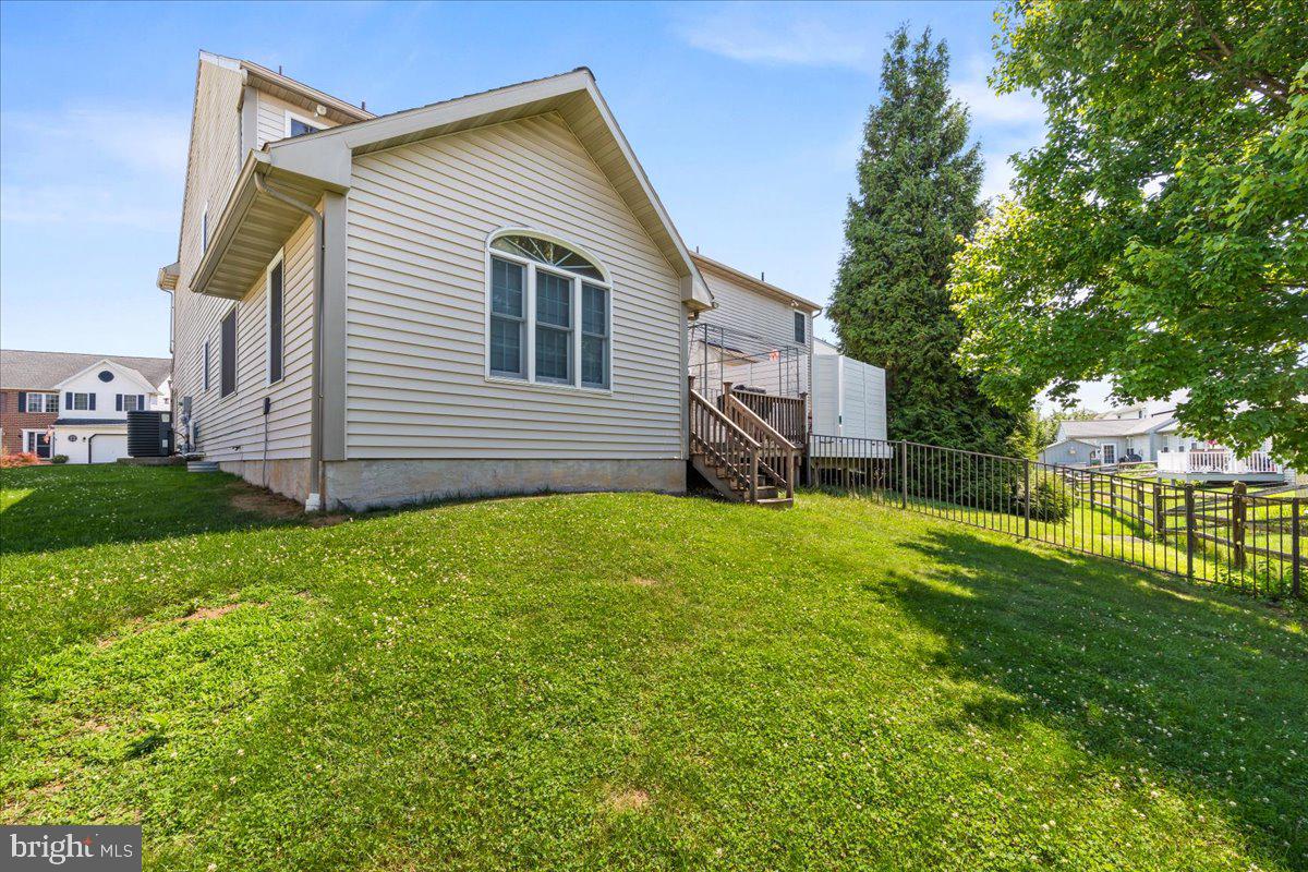 1032 Ithica Property Photo 26