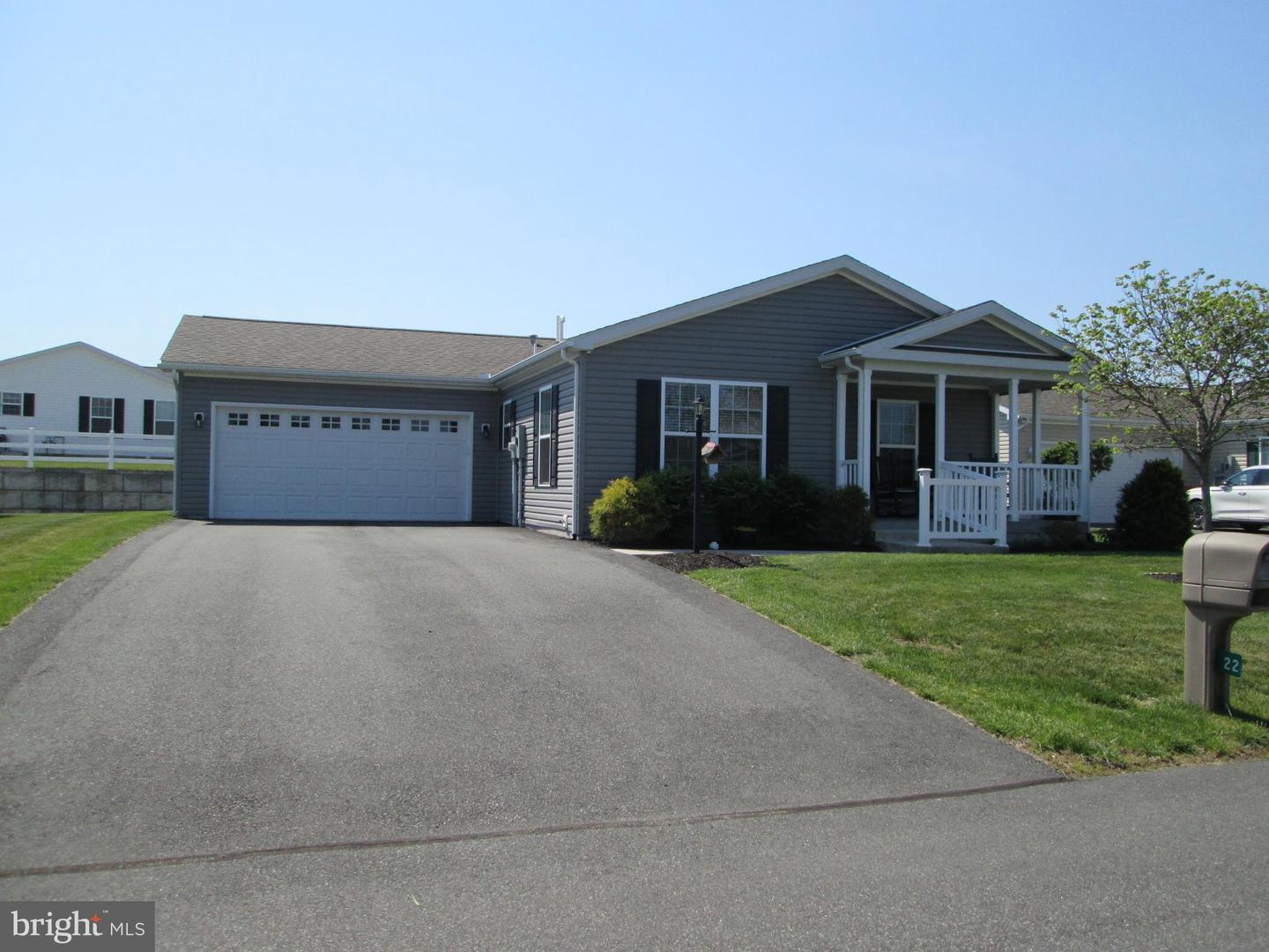 22 Finch Dr N Property Photo 1