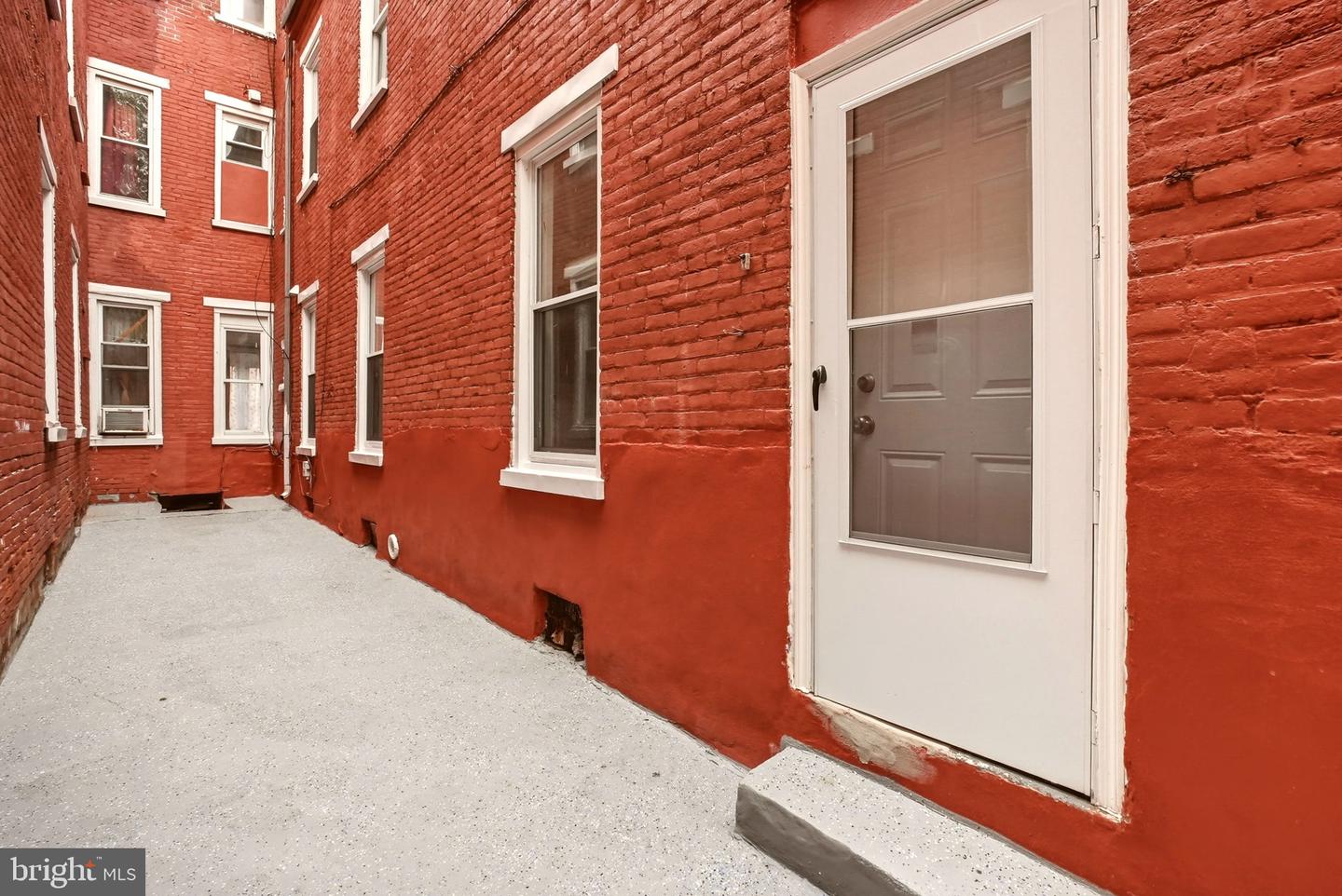 616 Elm St Property Photo 48