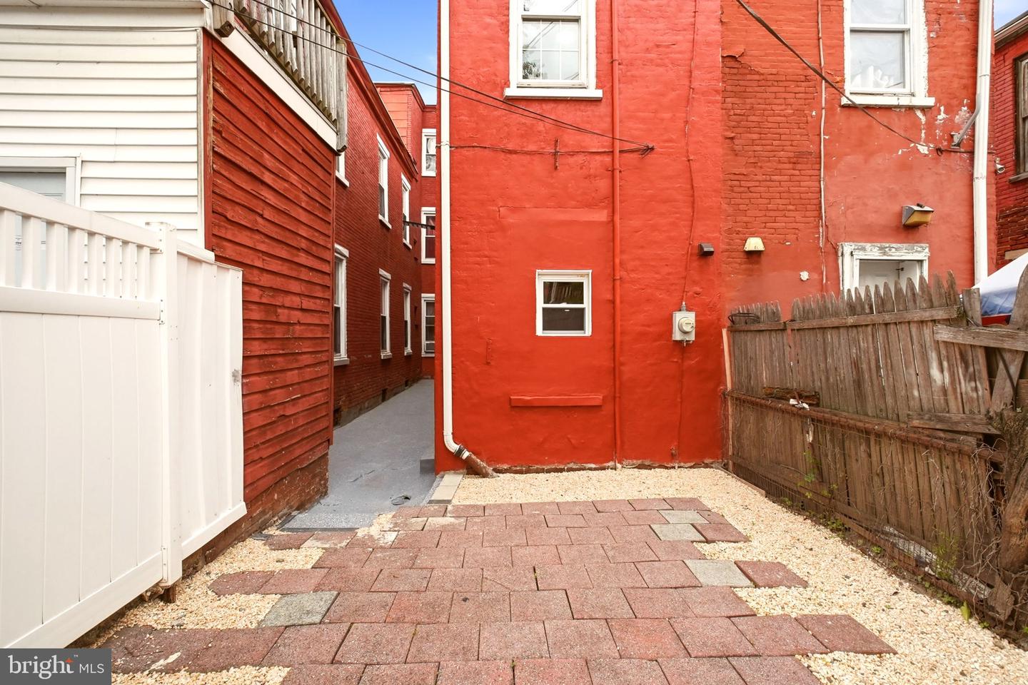 616 Elm St Property Photo 51