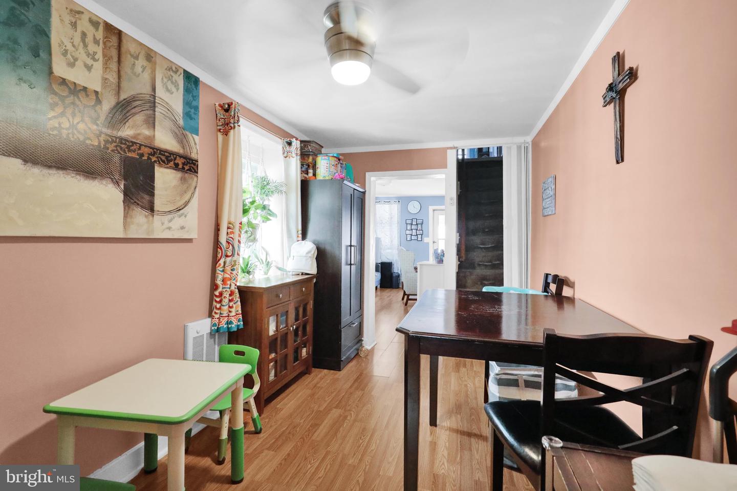 1122 Buttonwood St Property Photo 10