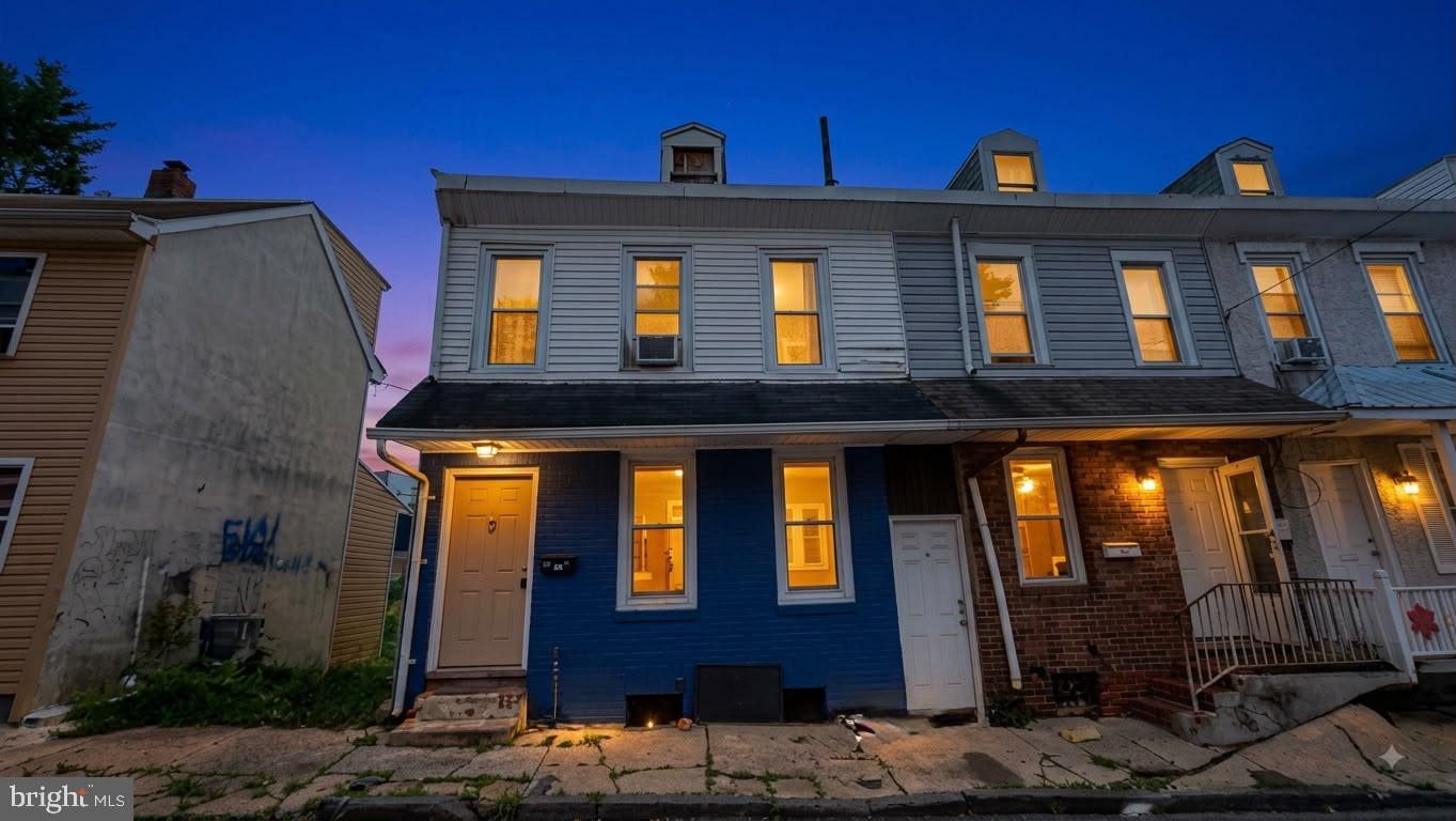 120 W Elm St Property Photo 2