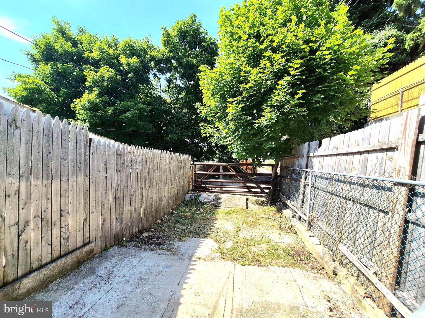 1247 Oley St Property Photo 24
