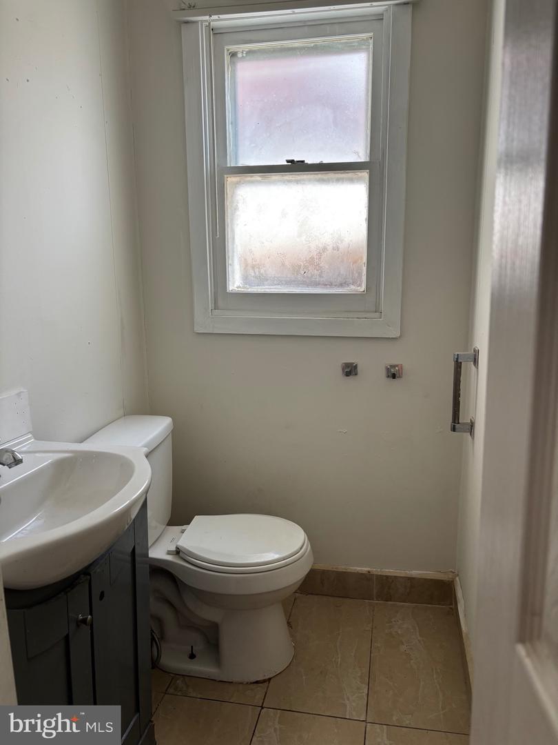520 Moss St Property Photo 5