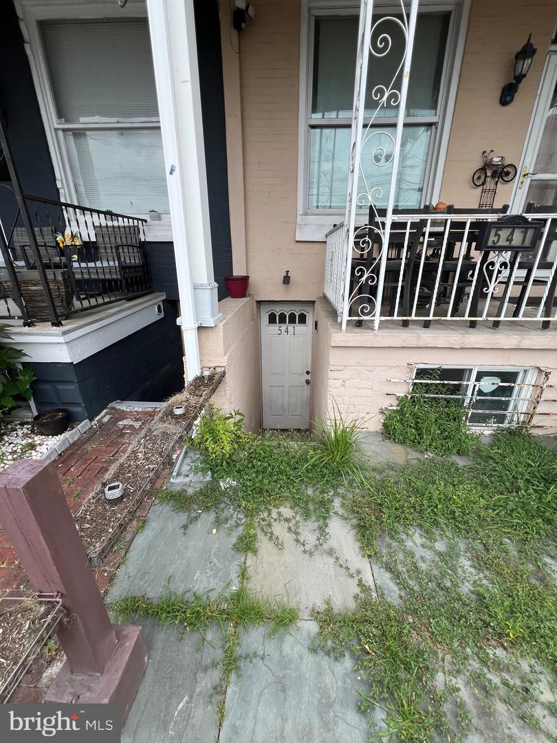 541 Spring St Property Photo 4