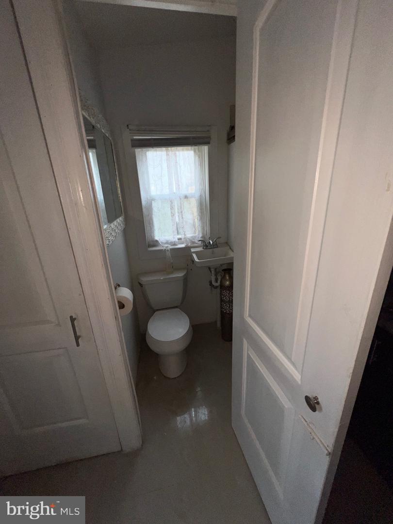 541 Spring St Property Photo 27