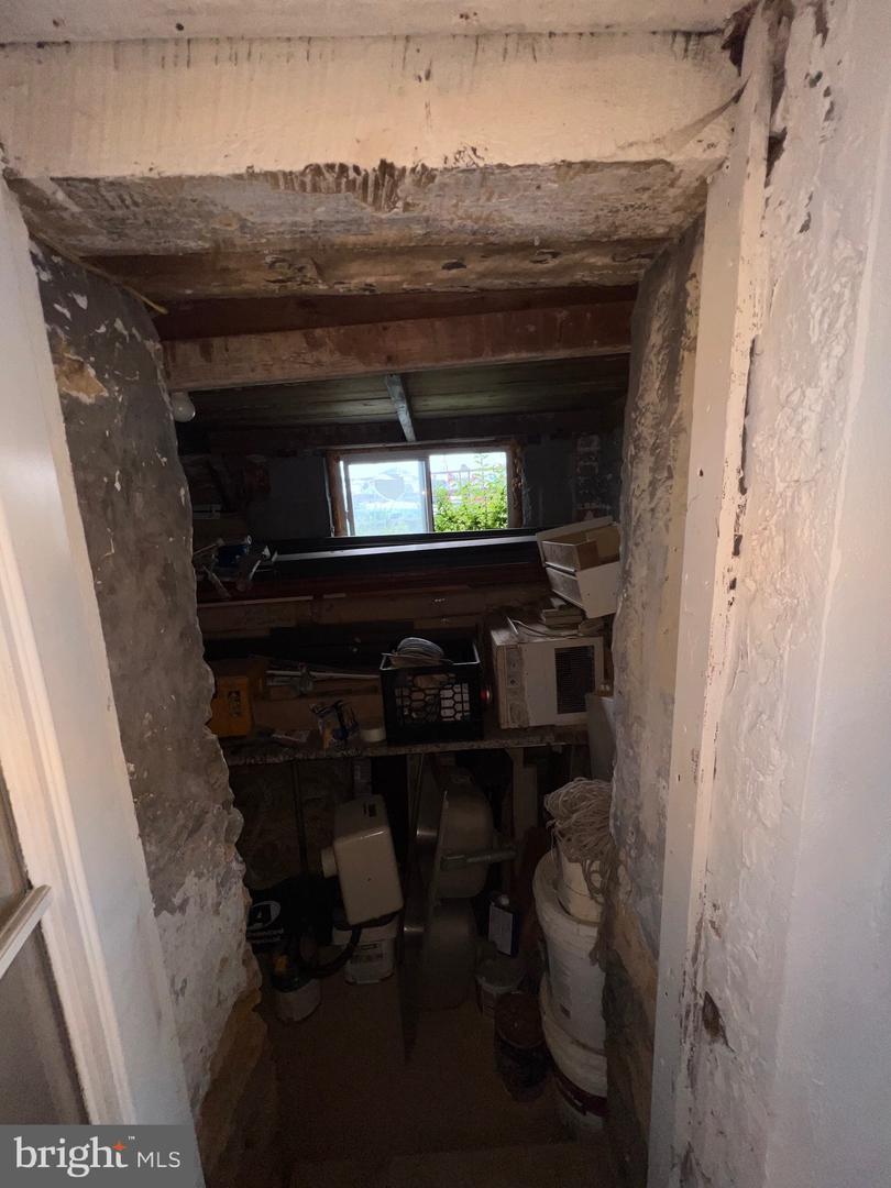 541 Spring St Property Photo 30