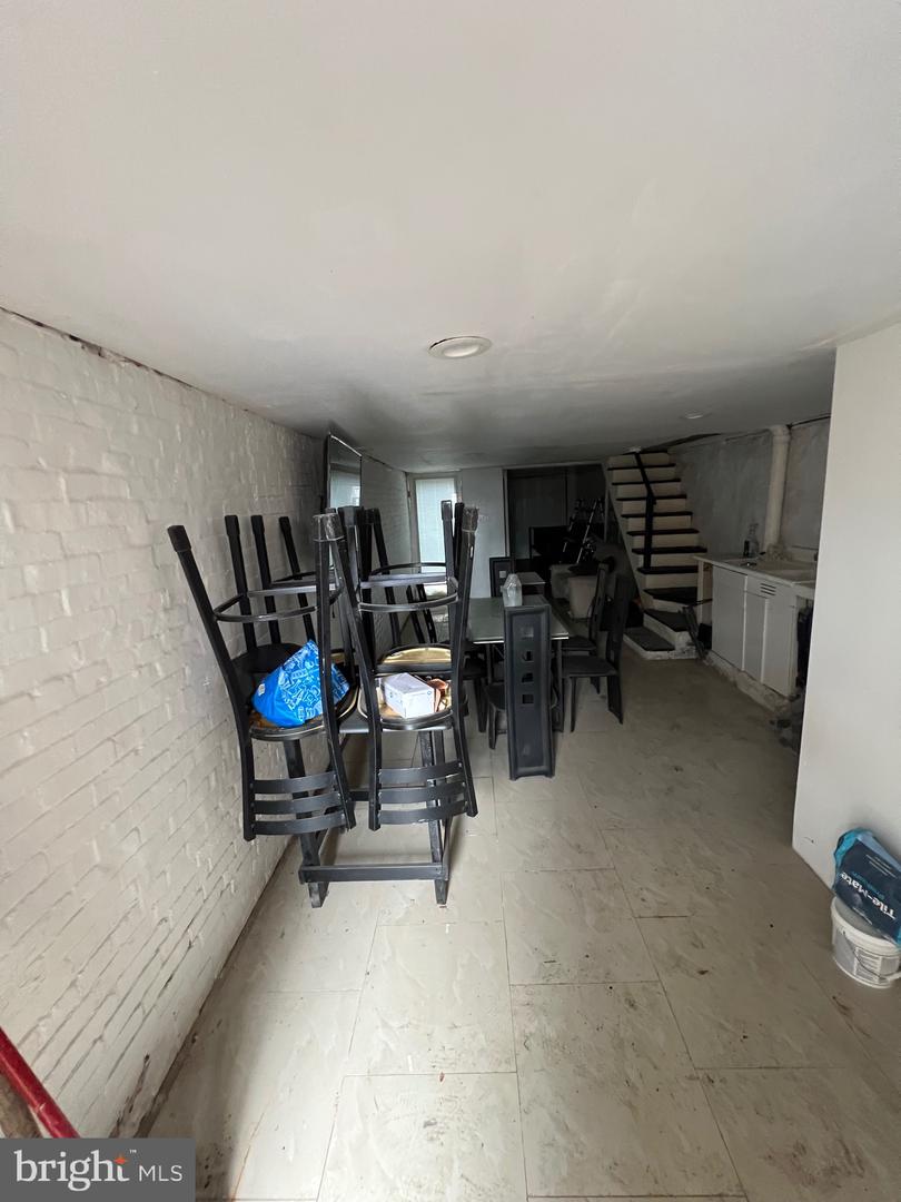541 Spring St Property Photo 35