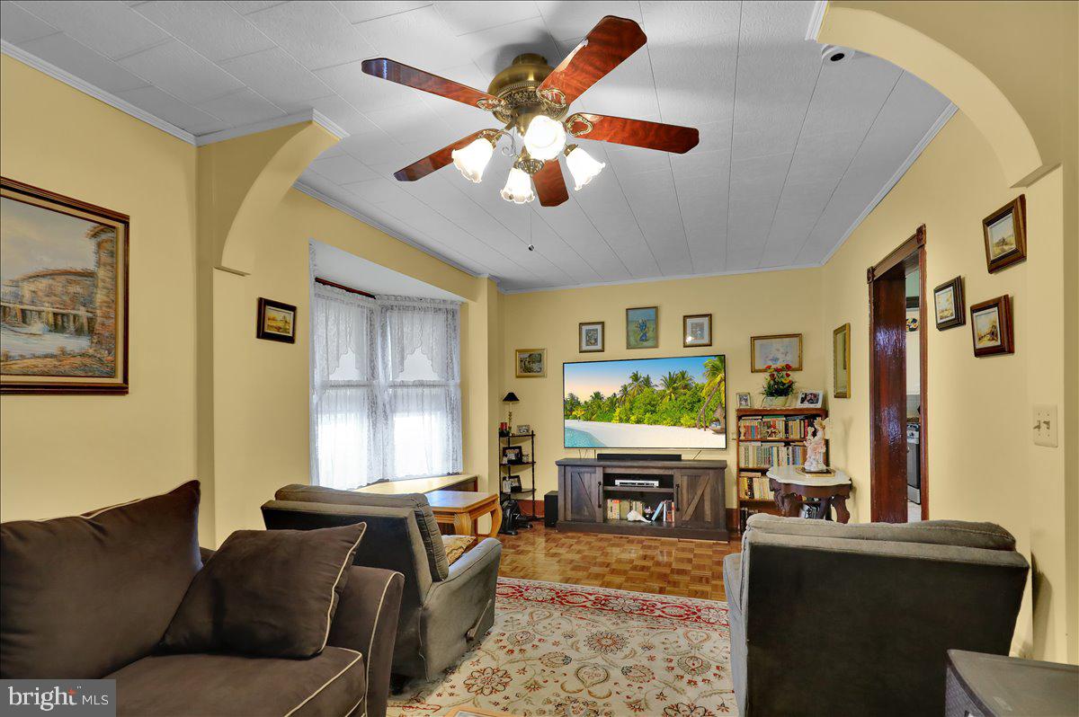 433 Eisenbrown St Property Photo 10