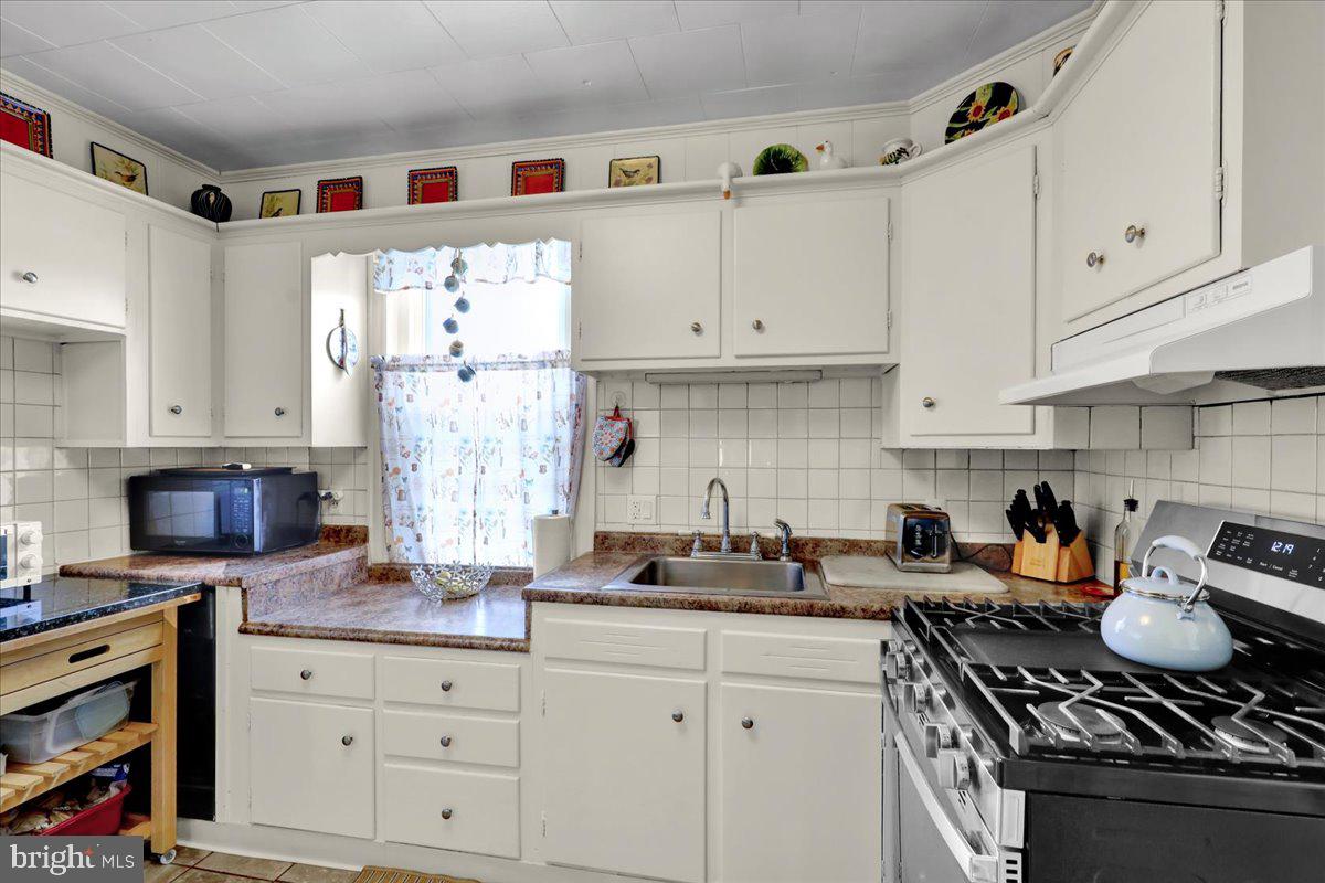 433 Eisenbrown St Property Photo 13