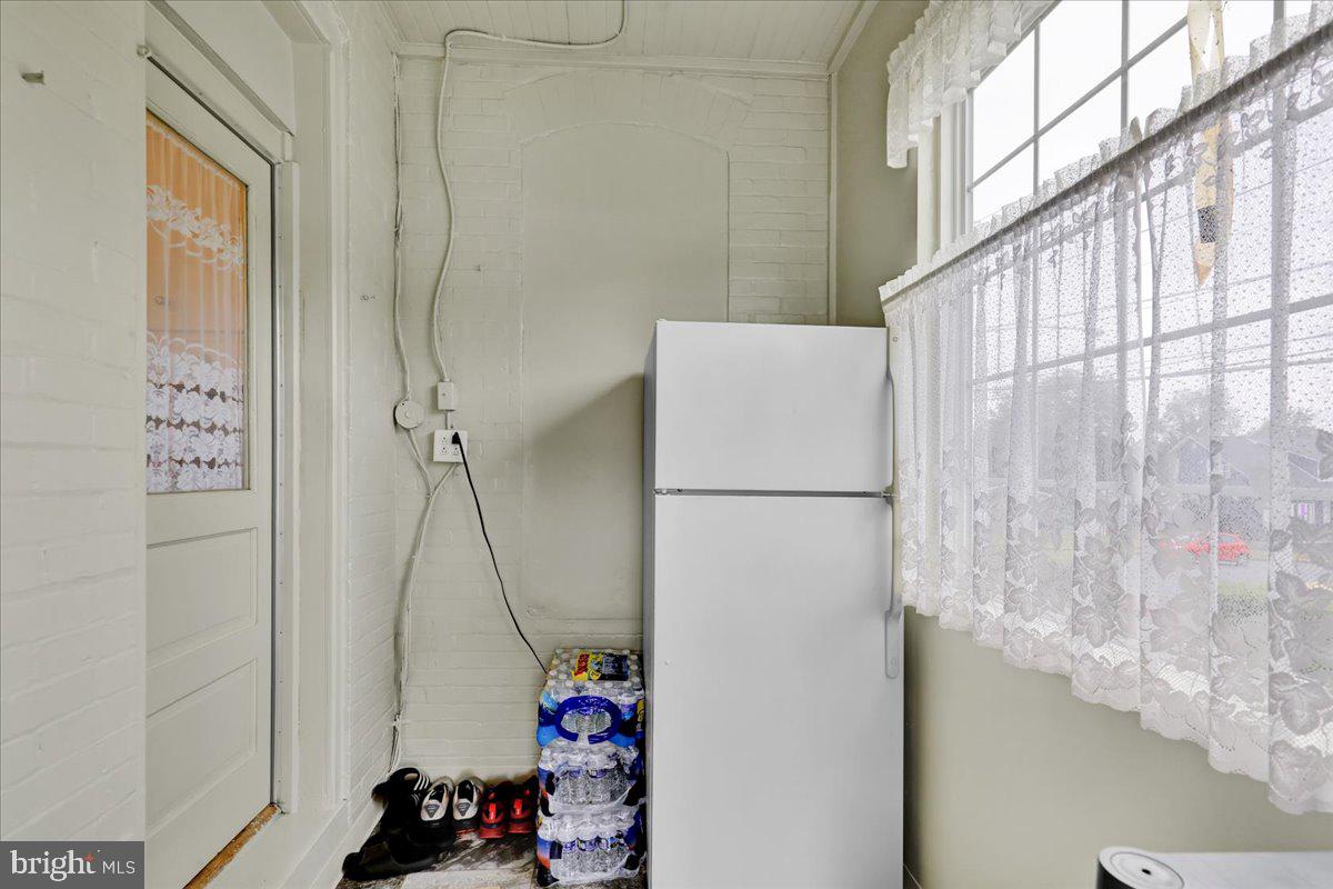 433 Eisenbrown St Property Photo 16