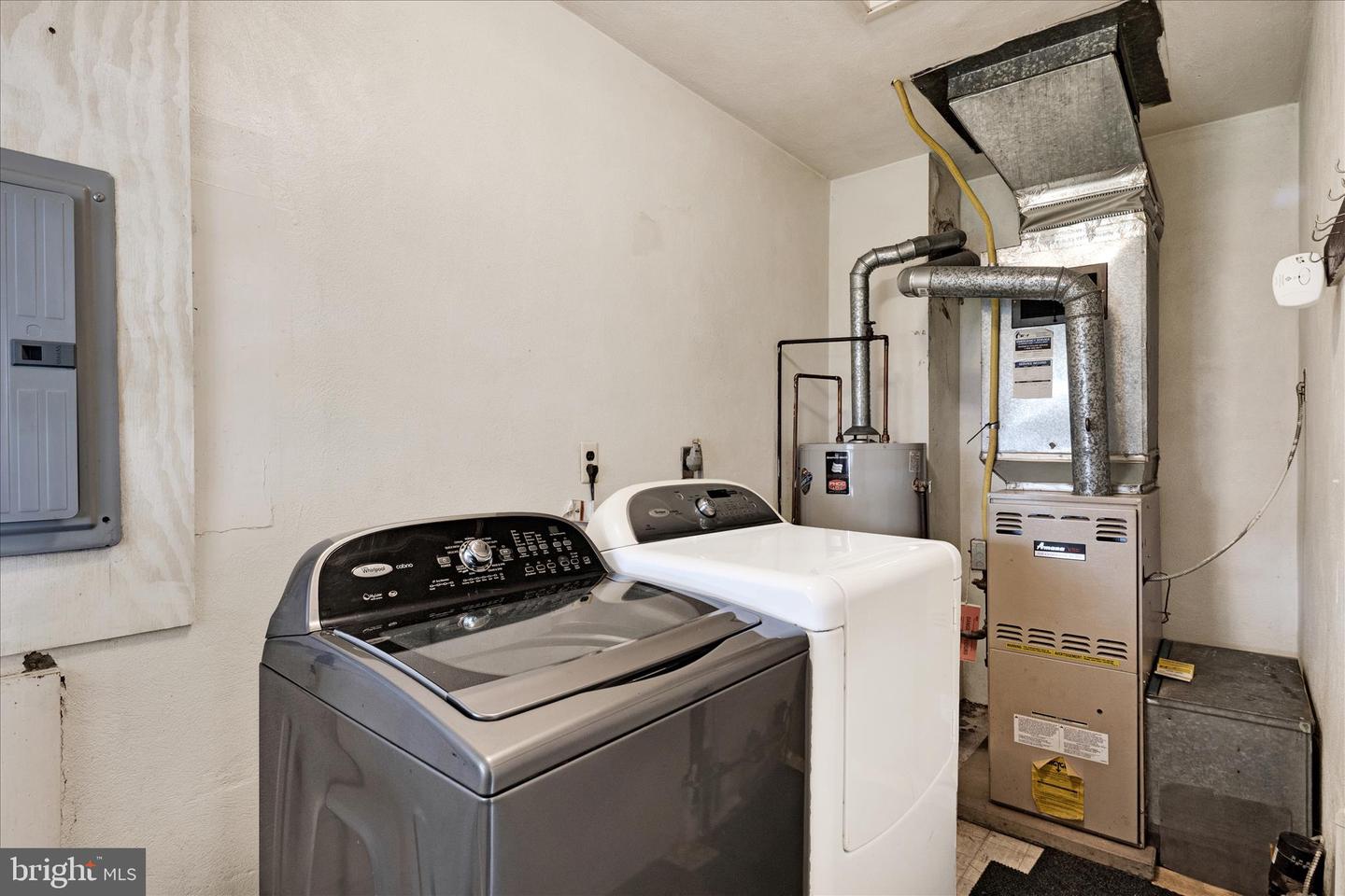 209 Montgomery Ave Property Photo 8
