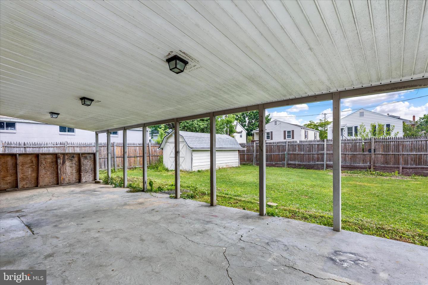 209 Montgomery Ave Property Photo 15