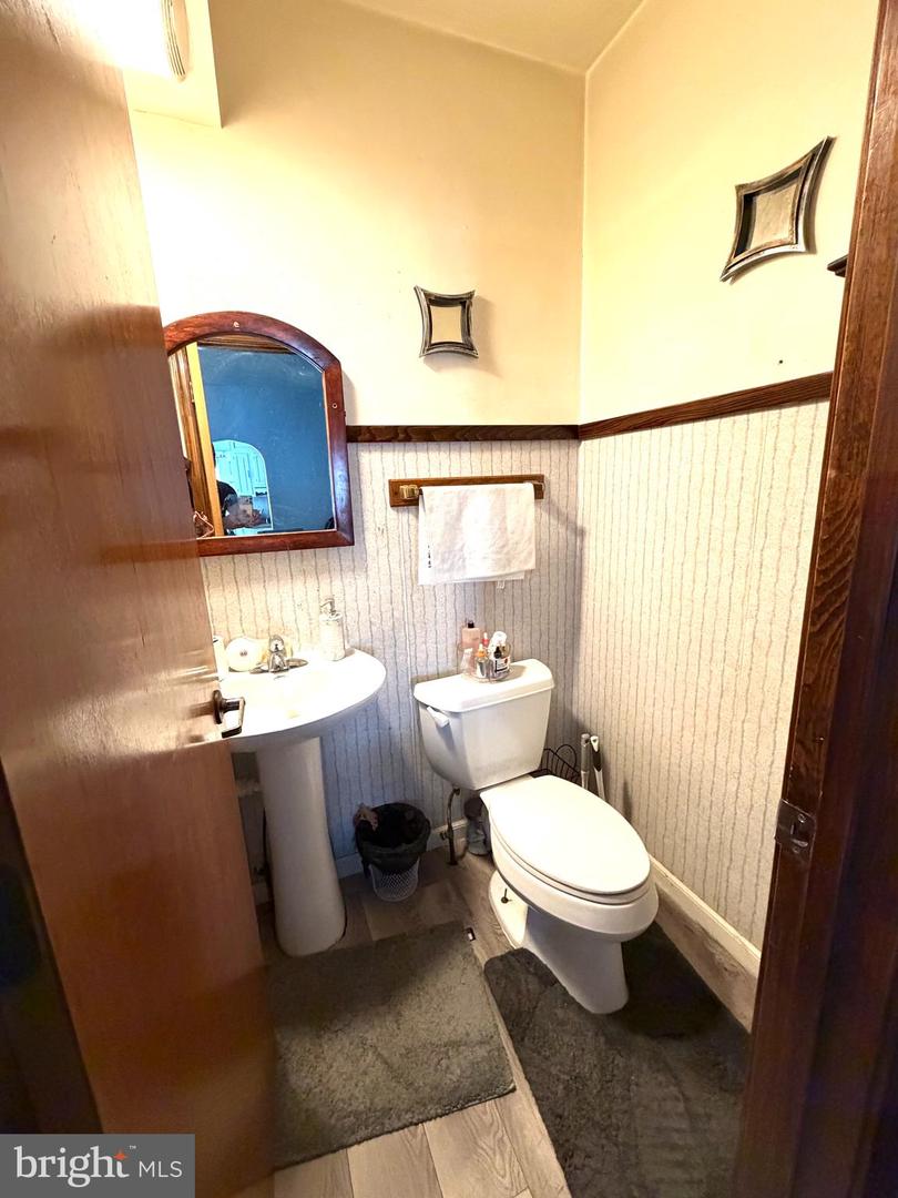 326 Spring Garden St Property Photo 6