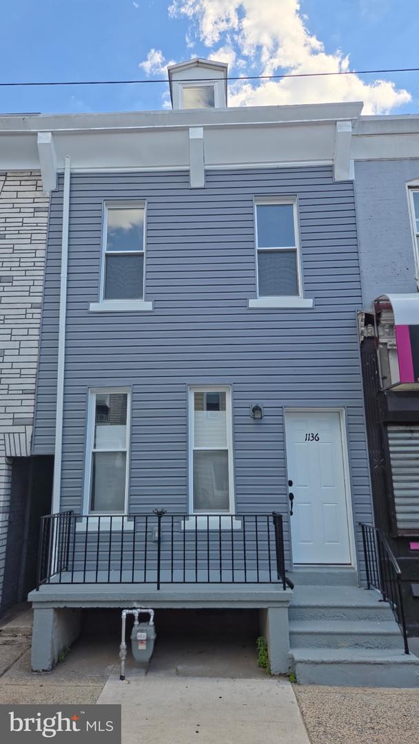 1136 Muhlenberg St Property Photo 1