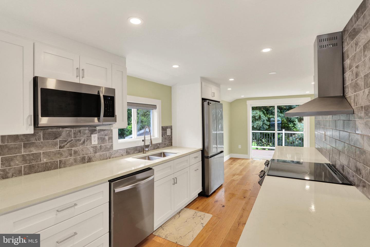 25 Alsace Ave Property Photo 5