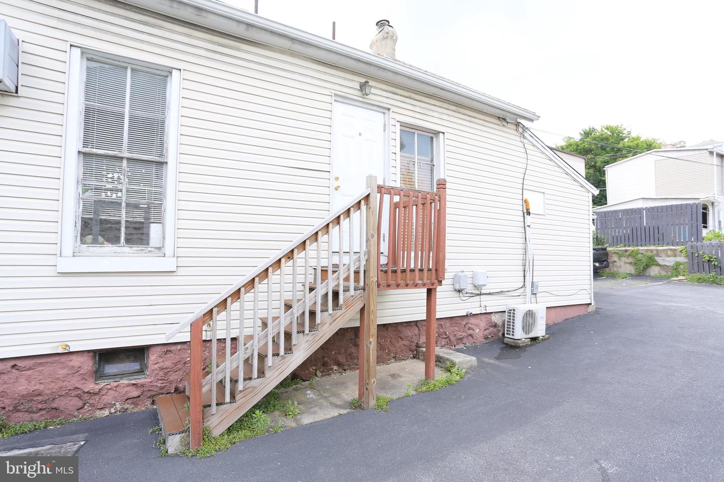 2319 PERKIOMEN AVE Property Photo 1
