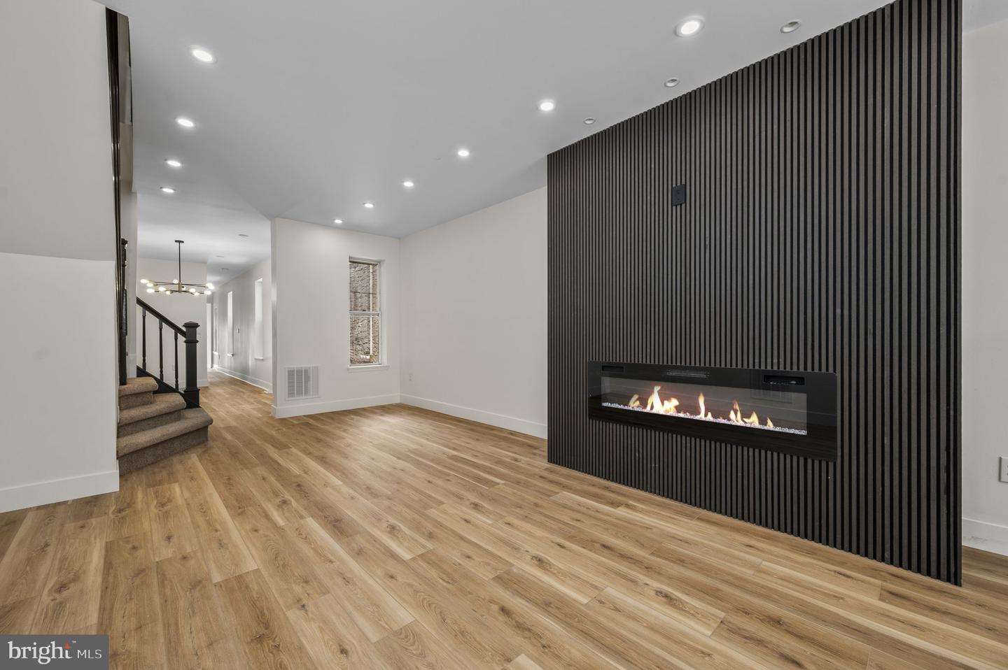 427 Chestnut St Property Photo 3