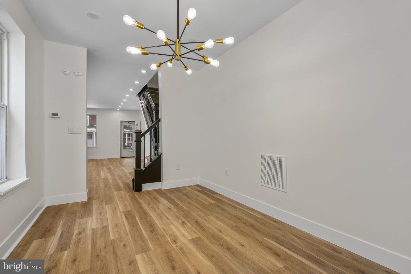 427 Chestnut St Property Photo 6