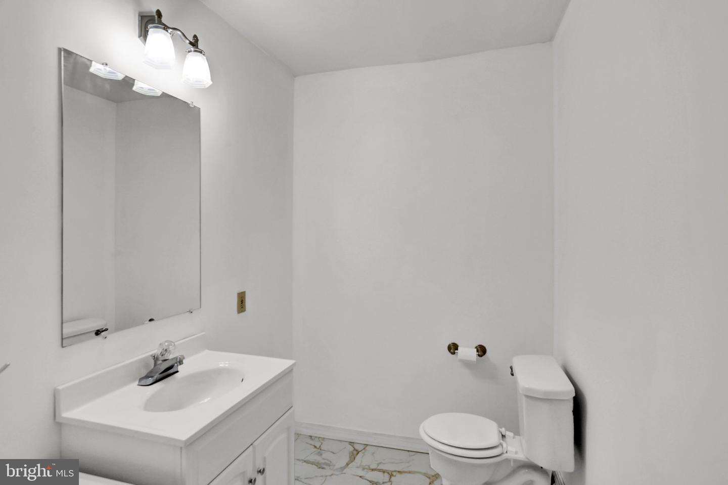 238 Penn St Property Photo 9