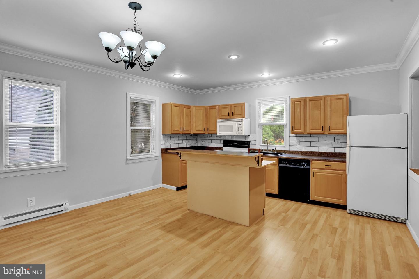 238 Penn St Property Photo 12