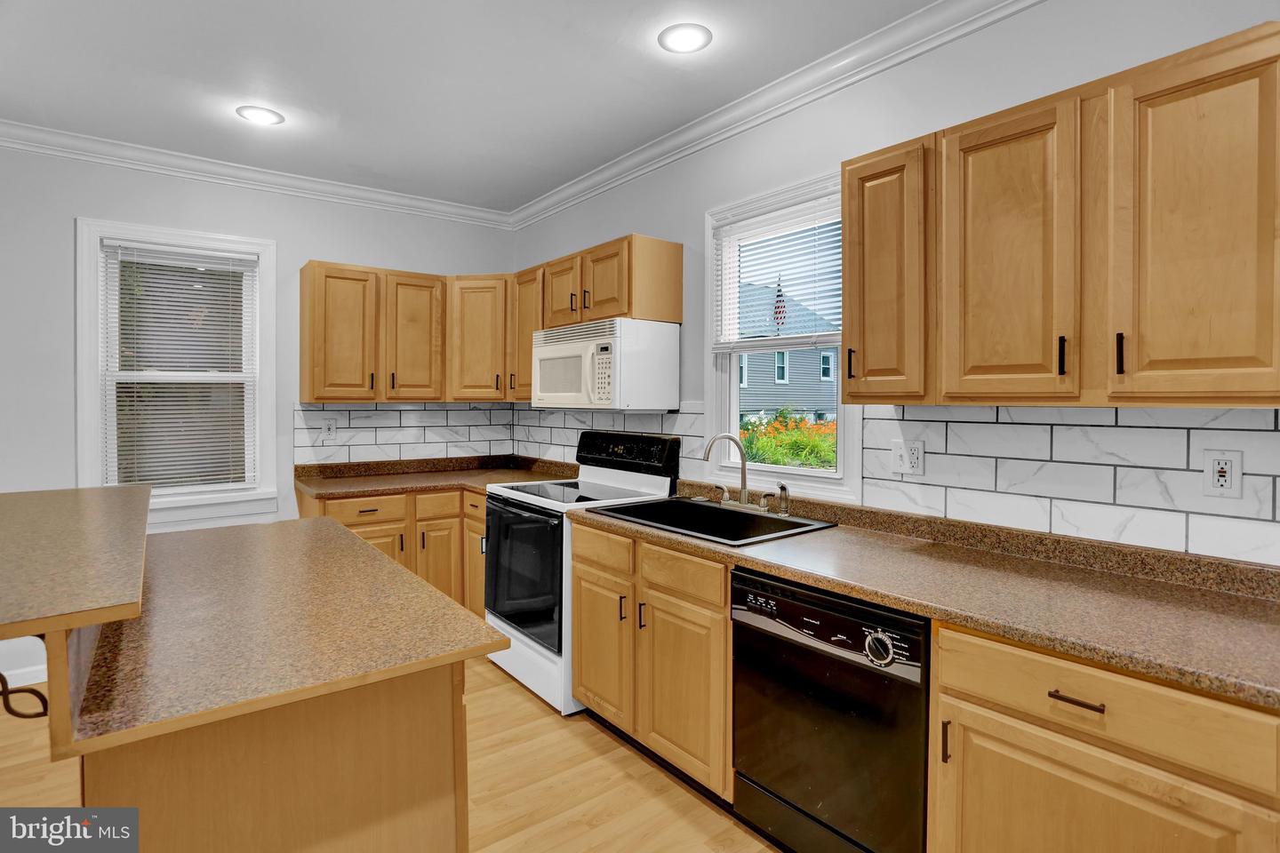 238 Penn St Property Photo 15