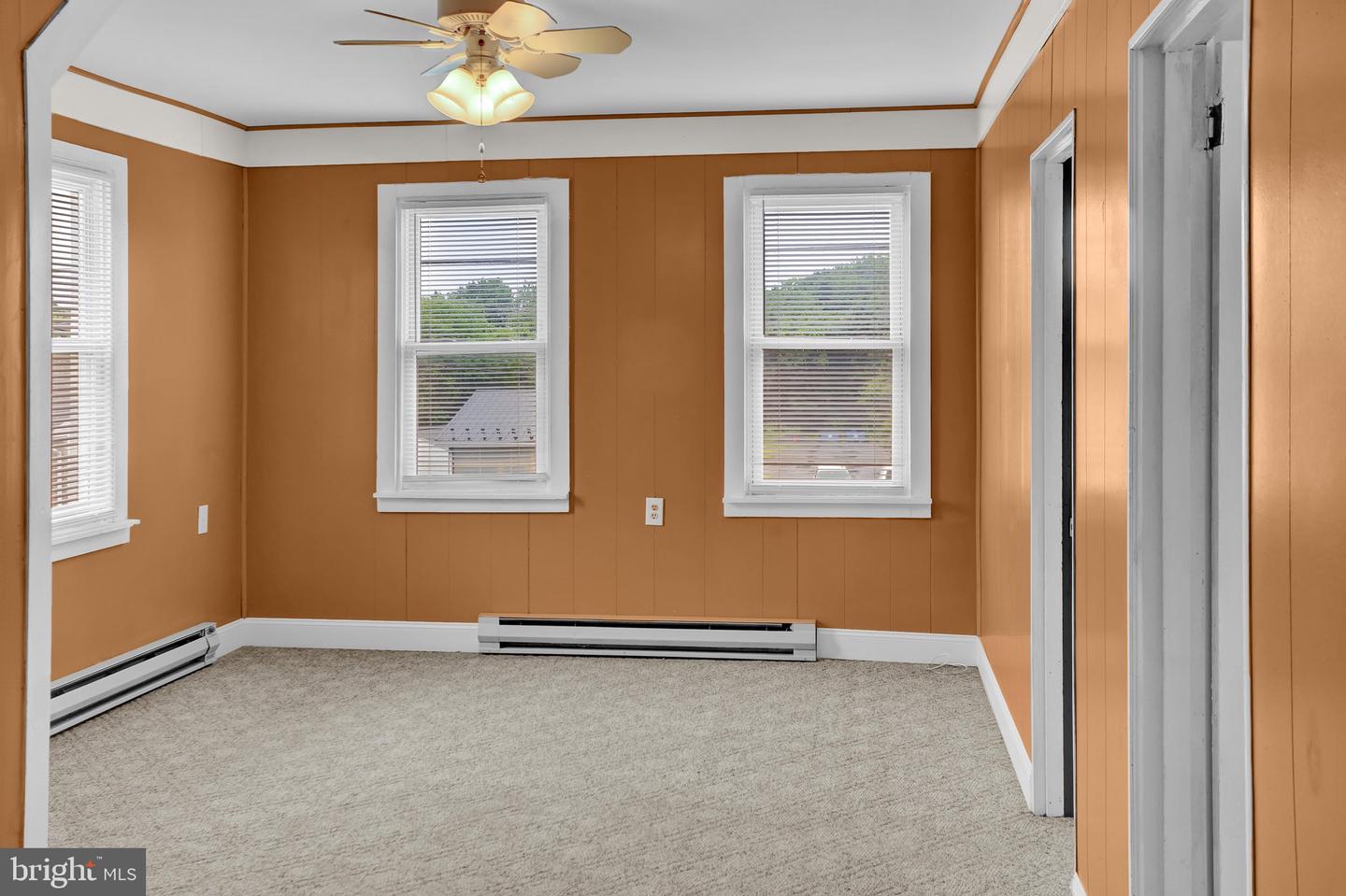 238 Penn St Property Photo 27