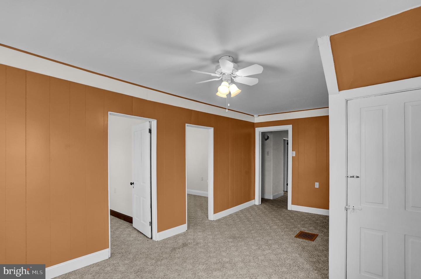 238 Penn St Property Photo 28