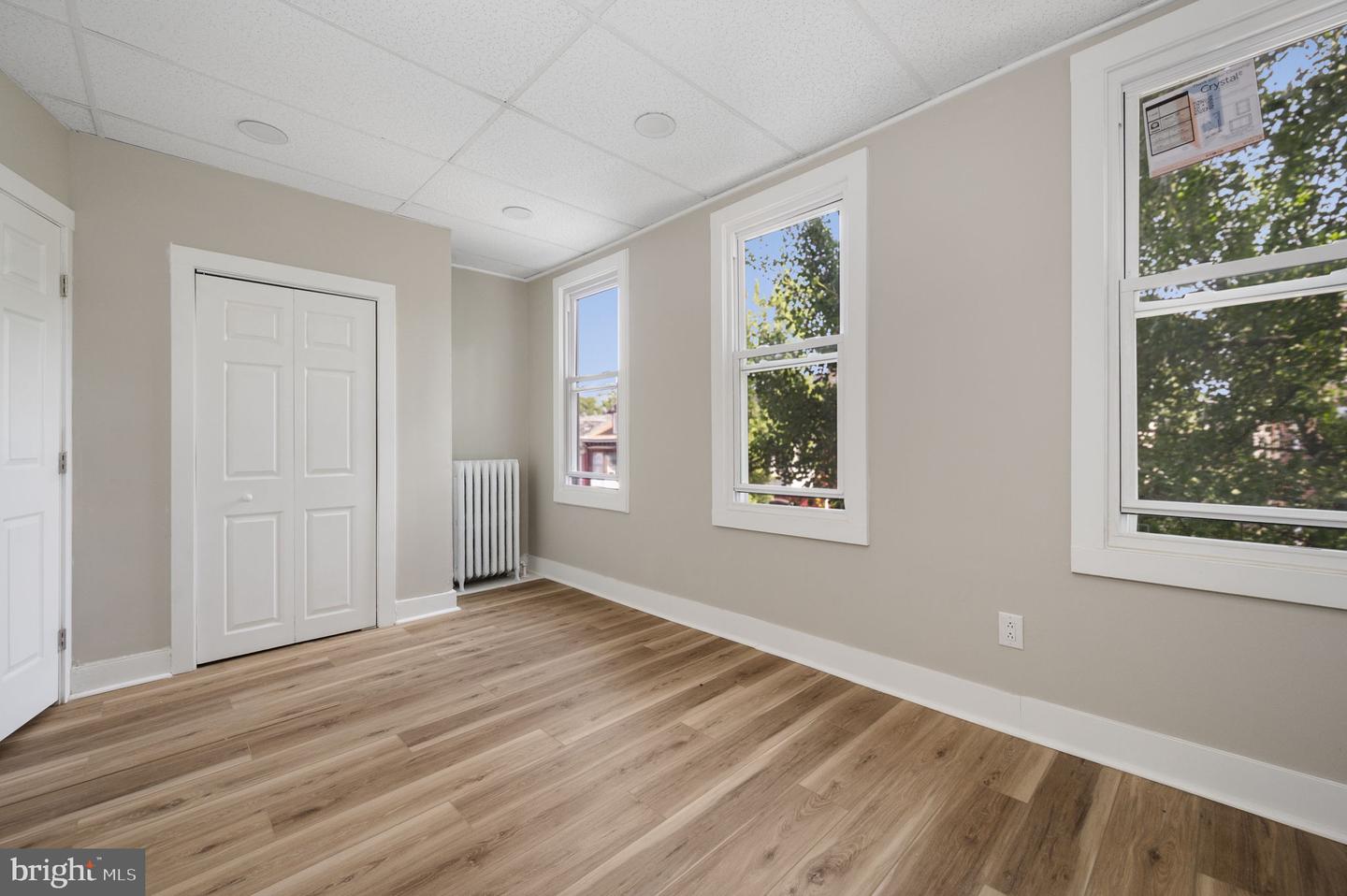 1038 Walnut St Property Photo 4