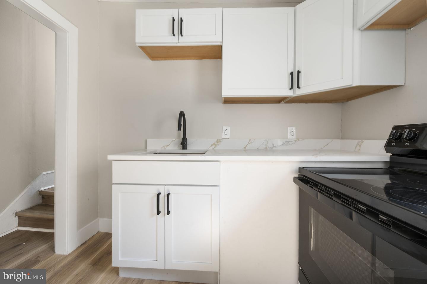 1038 Walnut St Property Photo 6