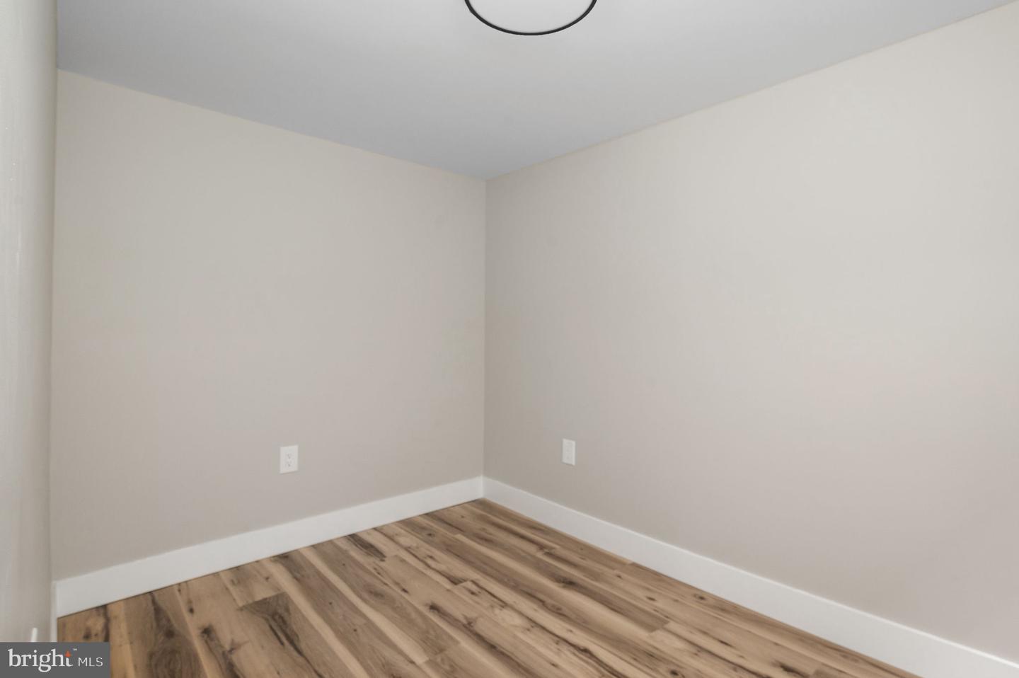 1038 Walnut St Property Photo 17