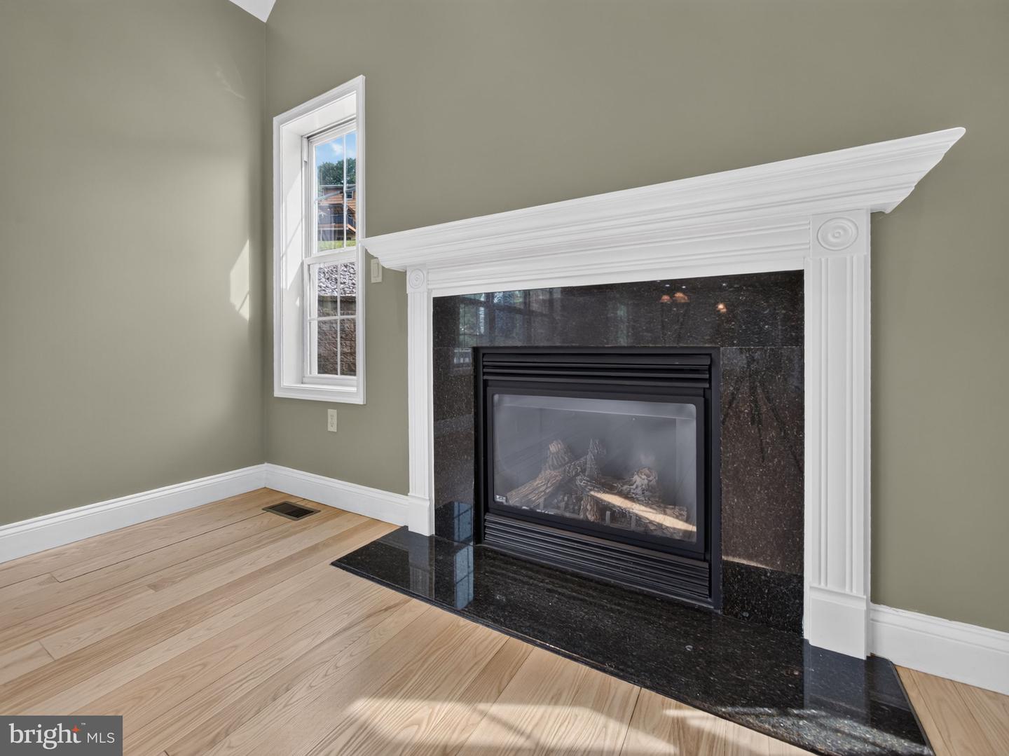 649 S Reading Ave Property Photo 11
