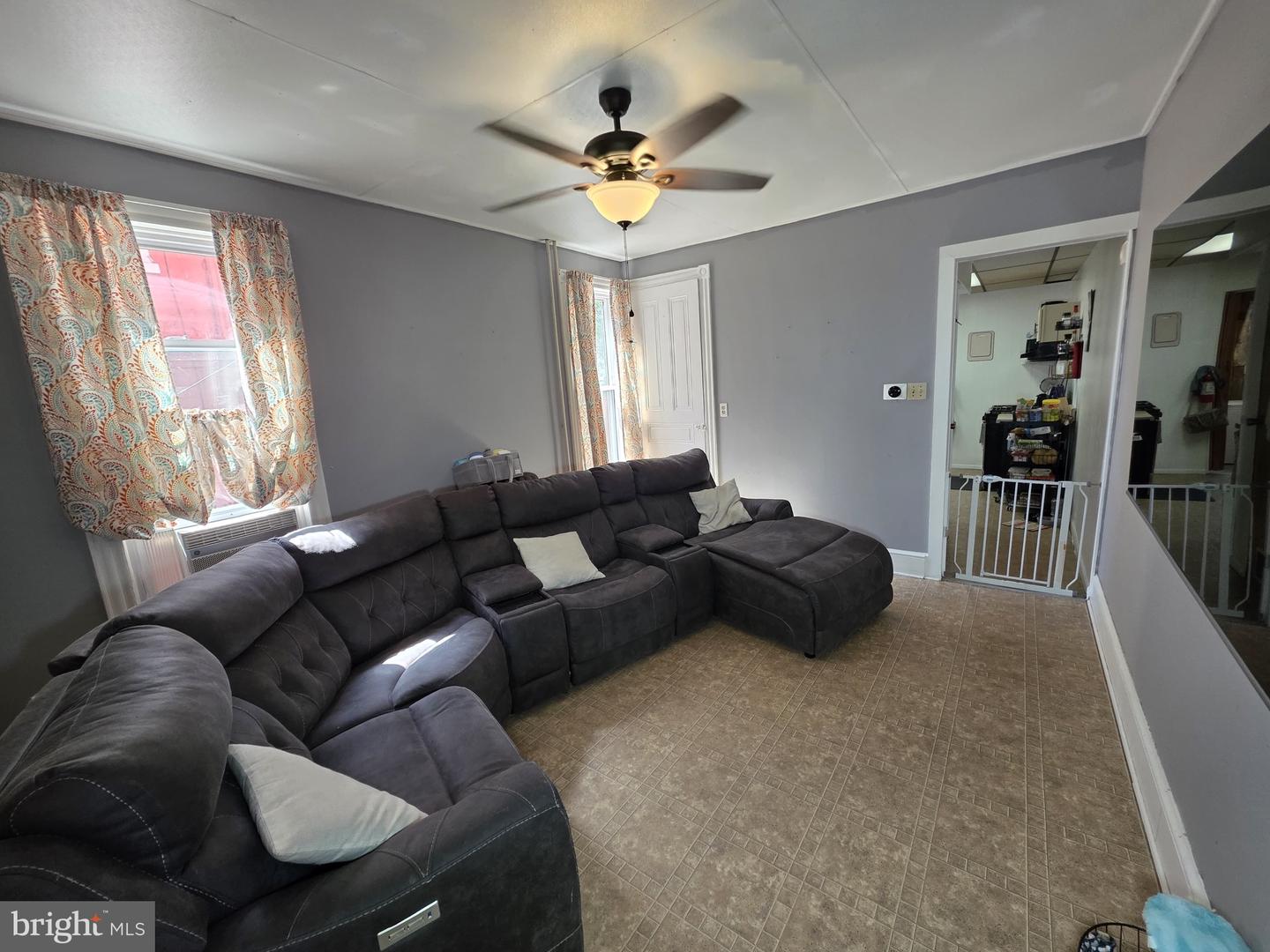 1133 Douglass St Property Photo 11