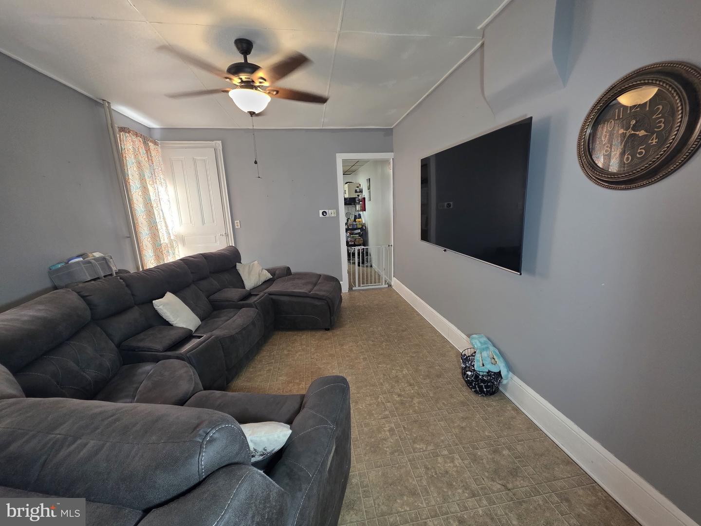 1133 Douglass St Property Photo 13