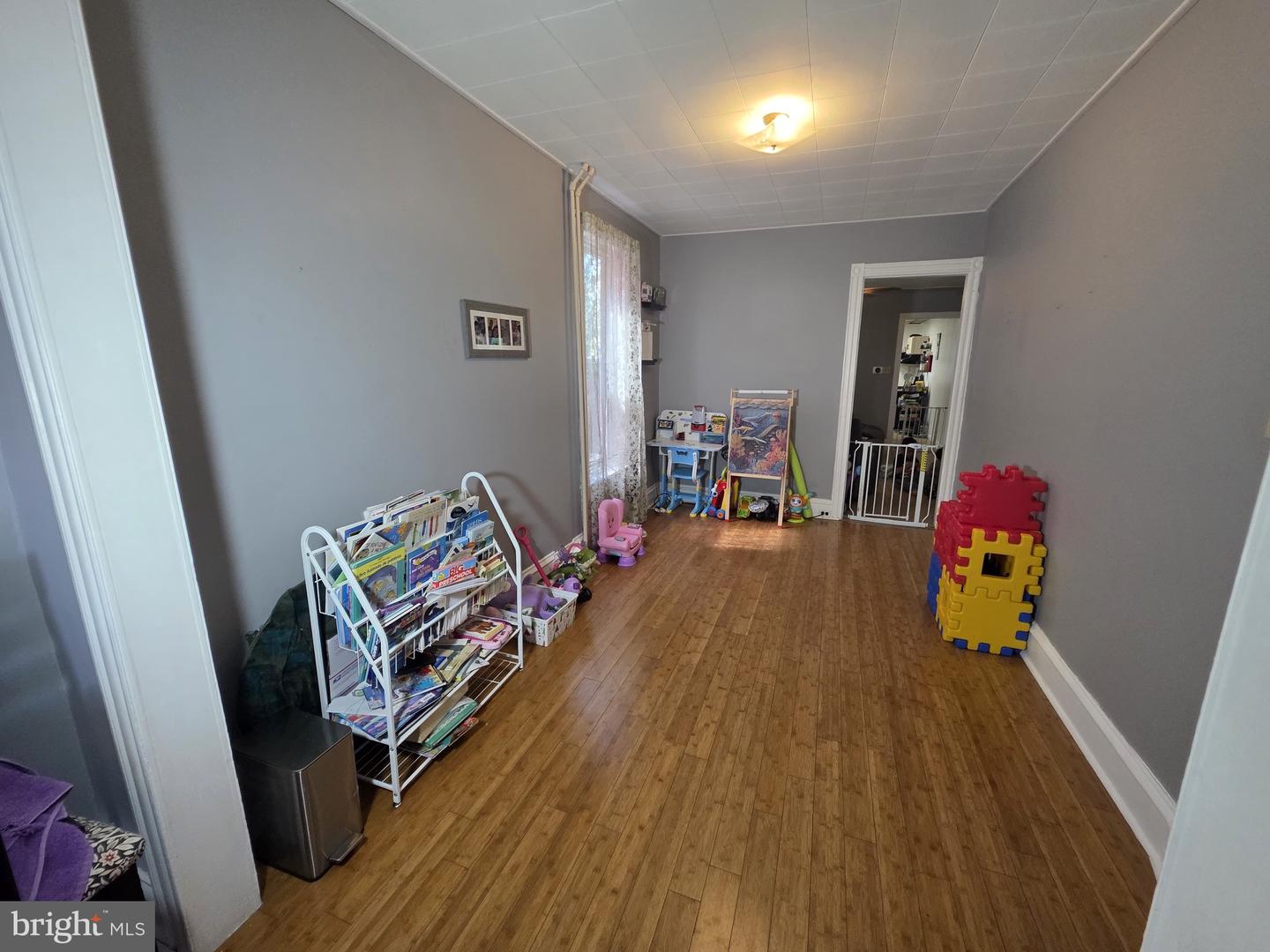1133 Douglass St Property Photo 14