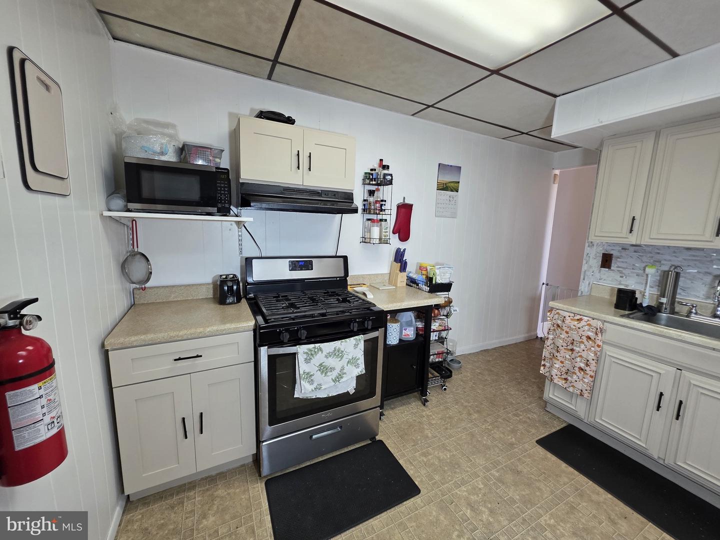 1133 Douglass St Property Photo 24