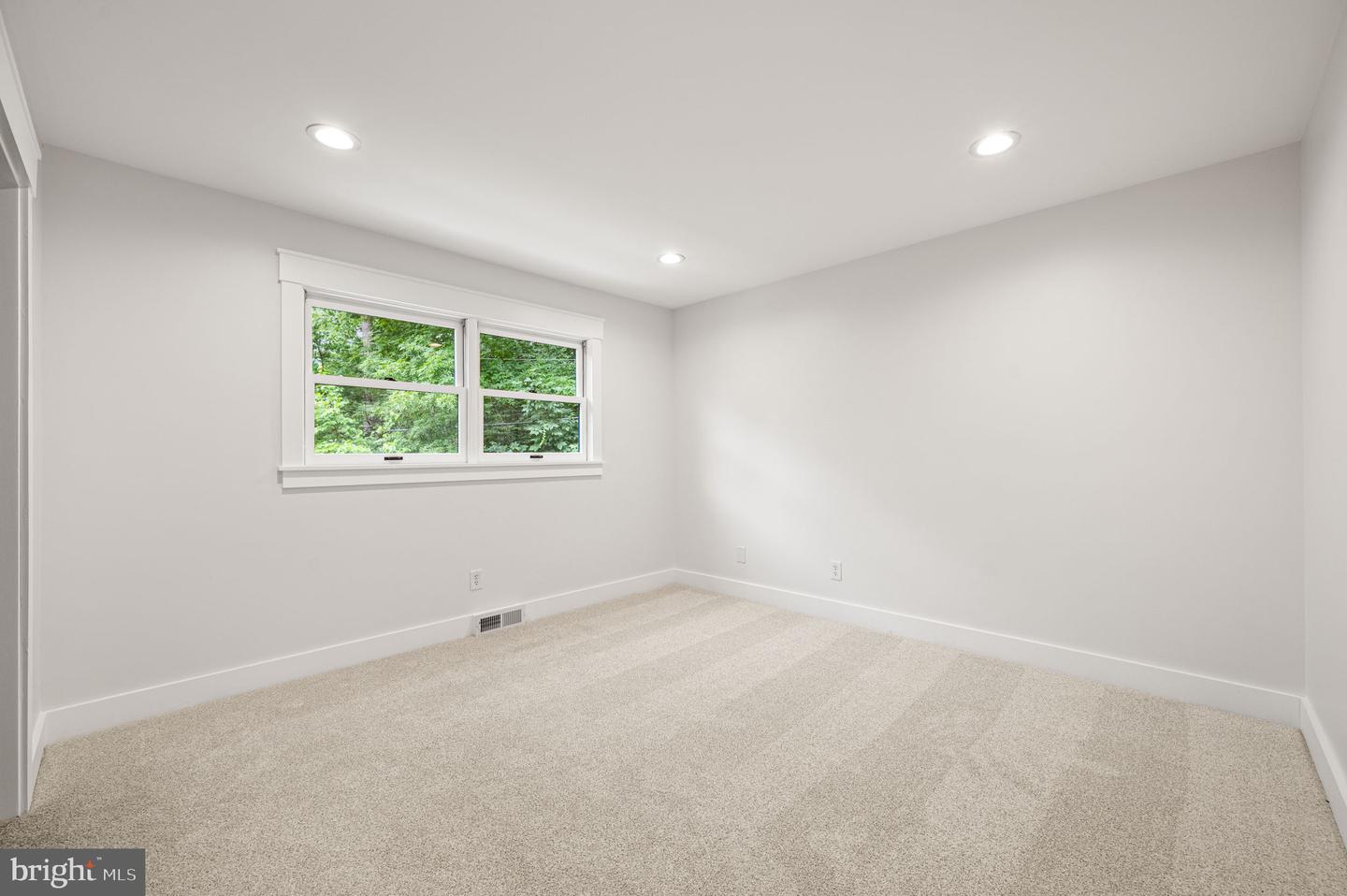 41 Devon Dr Property Photo 18