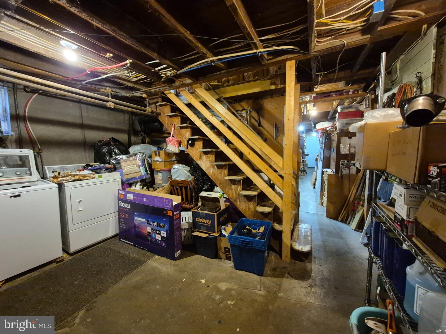 300 E Walnut St Property Photo 15