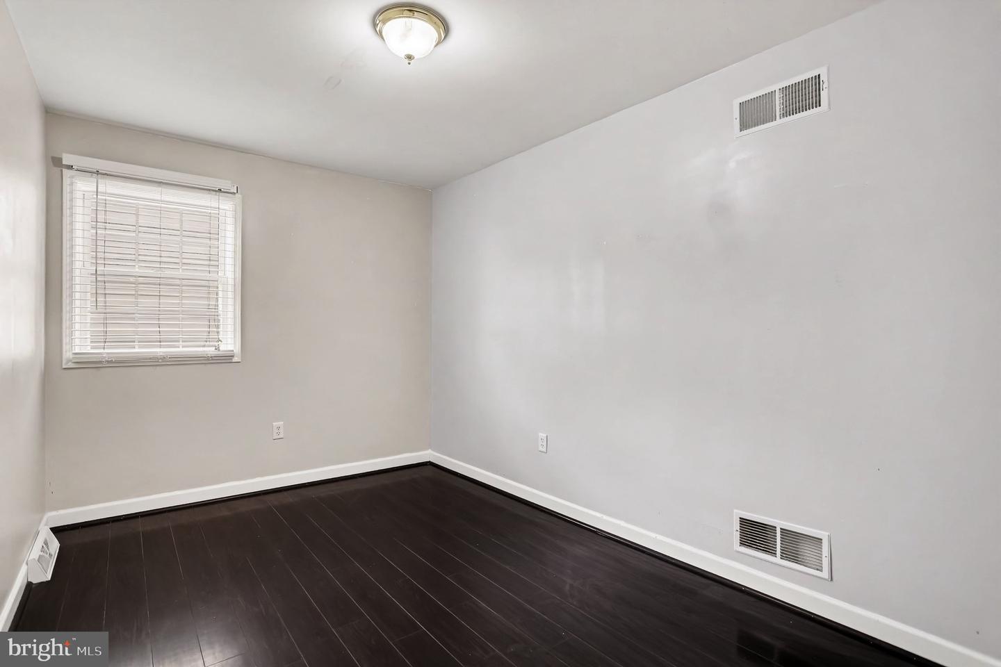 1036 Meadow Dr Property Photo 17