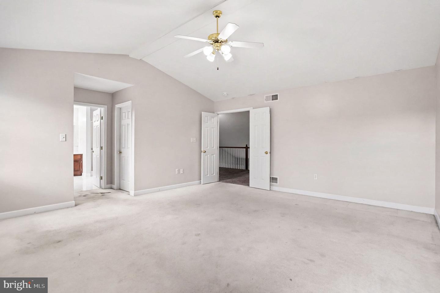 1036 Meadow Dr Property Photo 20
