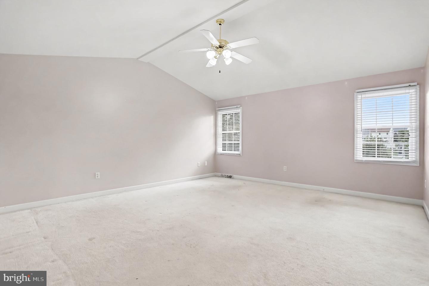 1036 Meadow Dr Property Photo 21