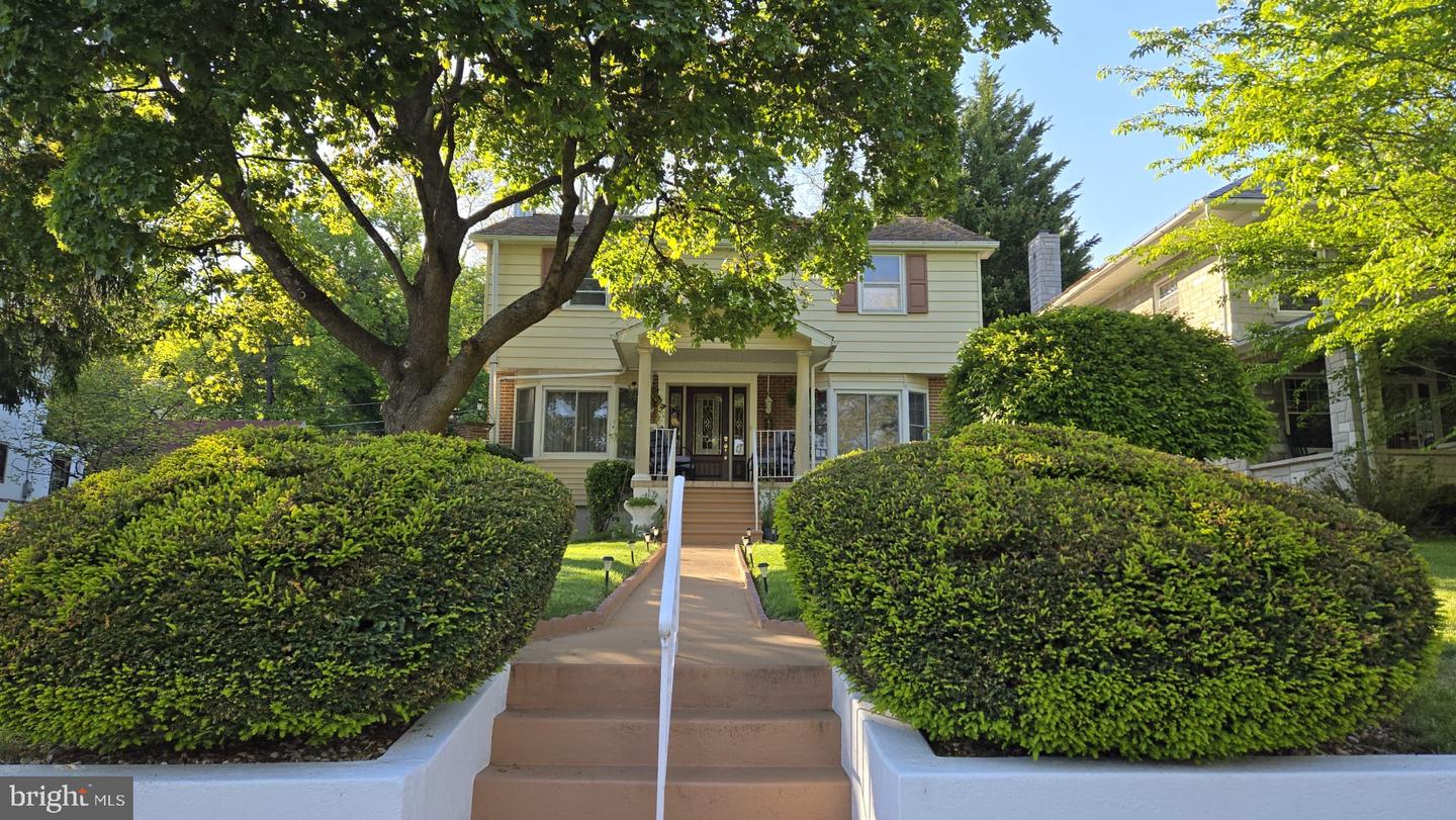 422 Carsonia Ave Property Photo 3